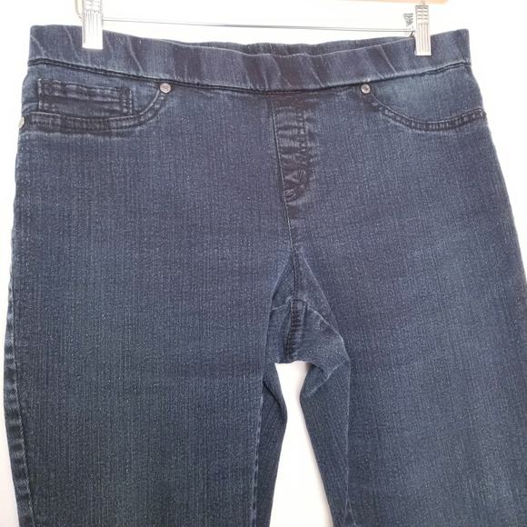 Faded Glory Black Narrow Straight Leg Pull On Stretch Jeans Dark Wash Size 12 - Picture 3 of 6